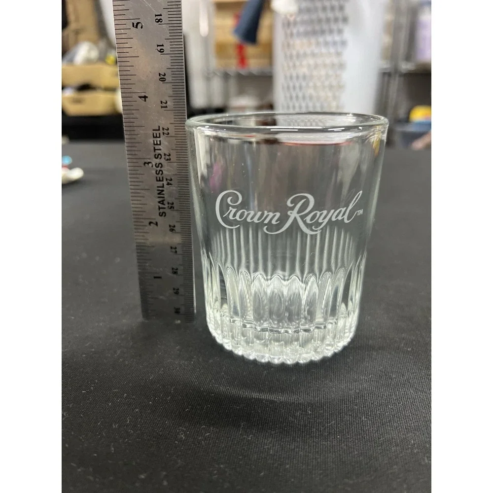 Vintage‎ Crown Royal Whiskey Tumbler Glass Etched - Great Condition